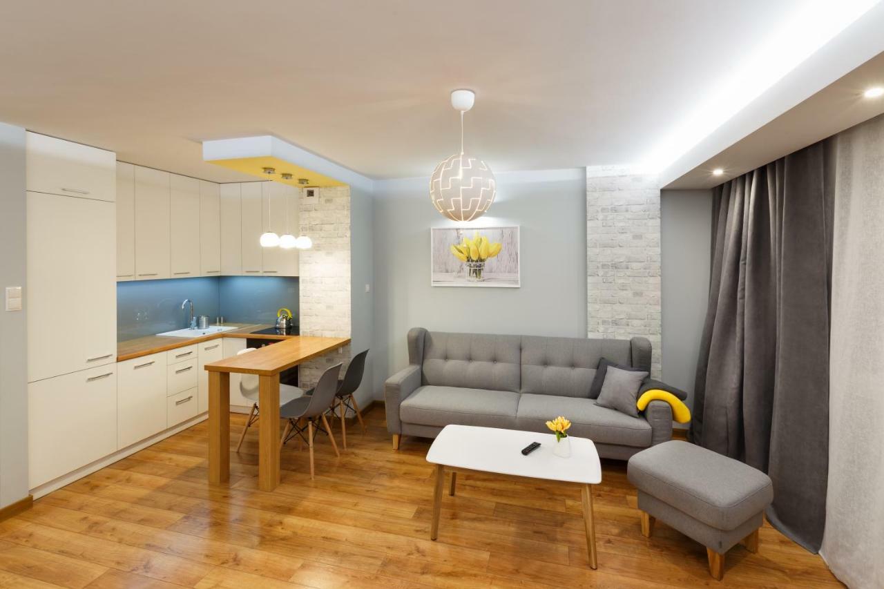 Apartment Jurajska Plaza, Prywatne Miejsce Parkingowe , Targi *
