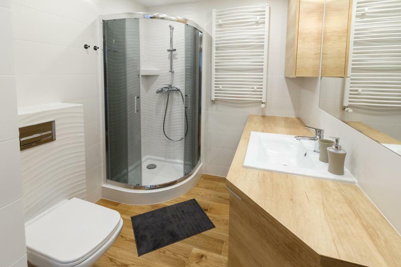 Jurajska Plaza, Prywatne Miejsce Parkingowe , Targi Apartment Kielce